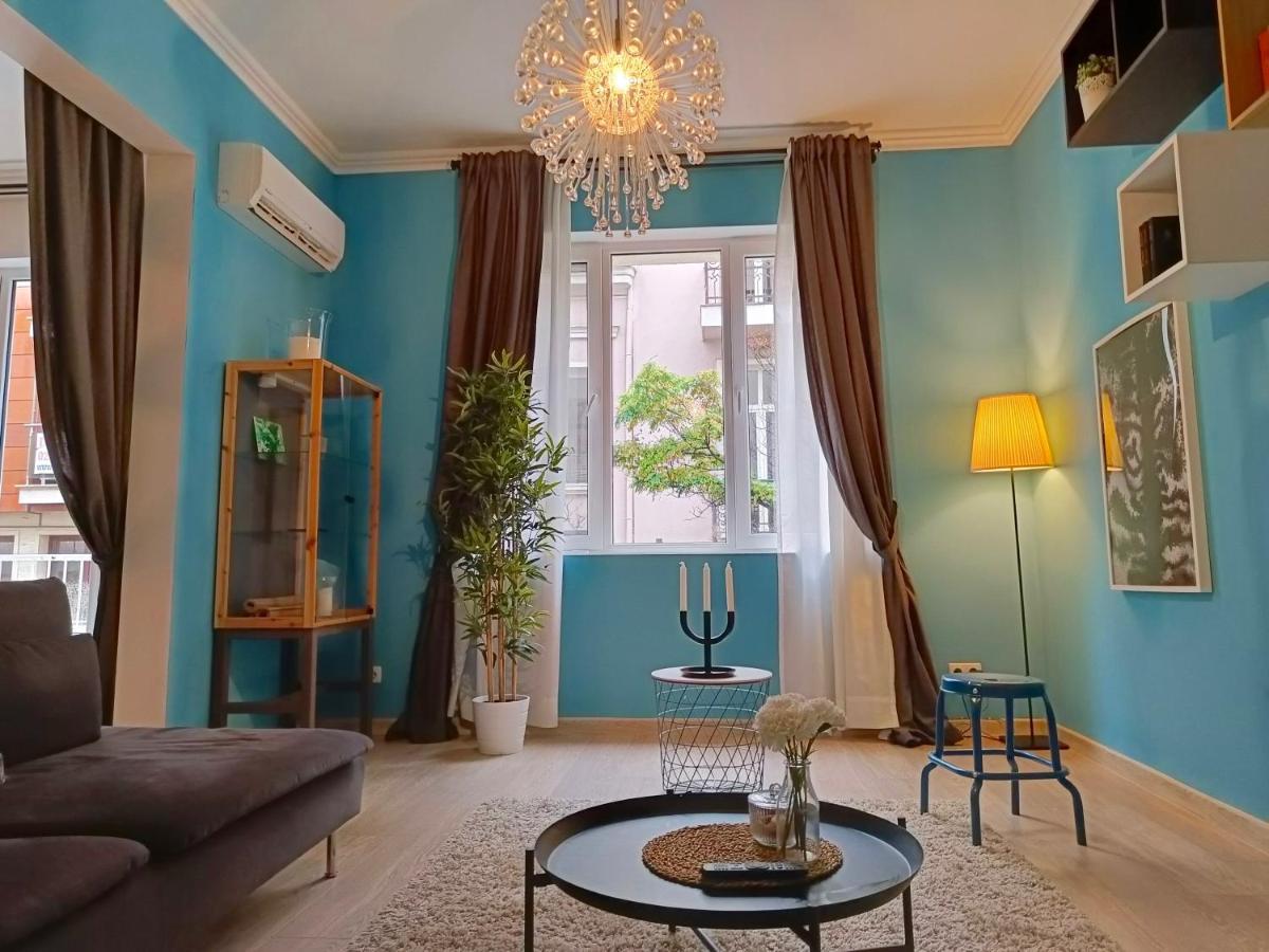 Newly Refurbished Apartment In The City Center Sofía Exterior foto