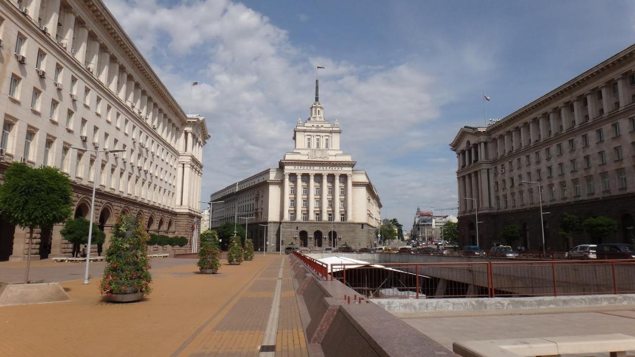 Newly Refurbished Apartment In The City Center Sofía Exterior foto
